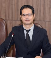 Professor Michael Silveira Reis