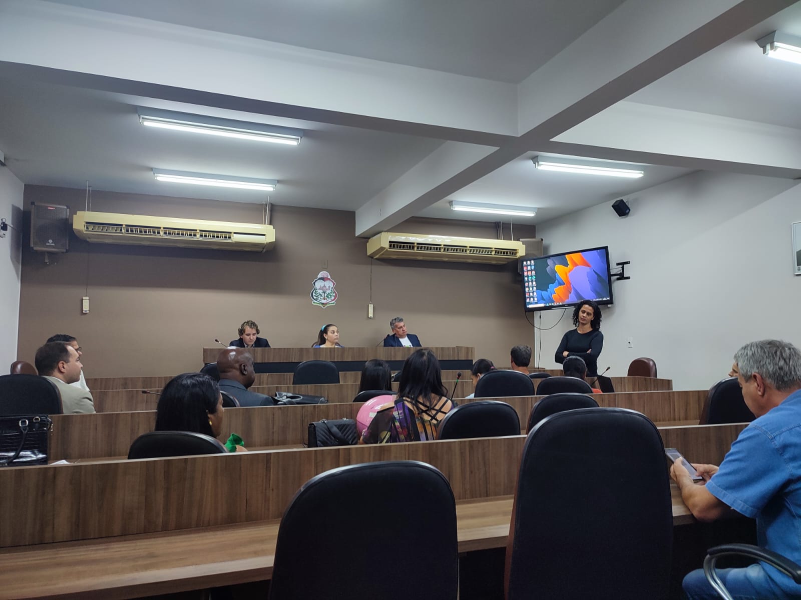 Vereadores atendem comissão da Pré escola Municipal Professora Ana Maria Ribeiro